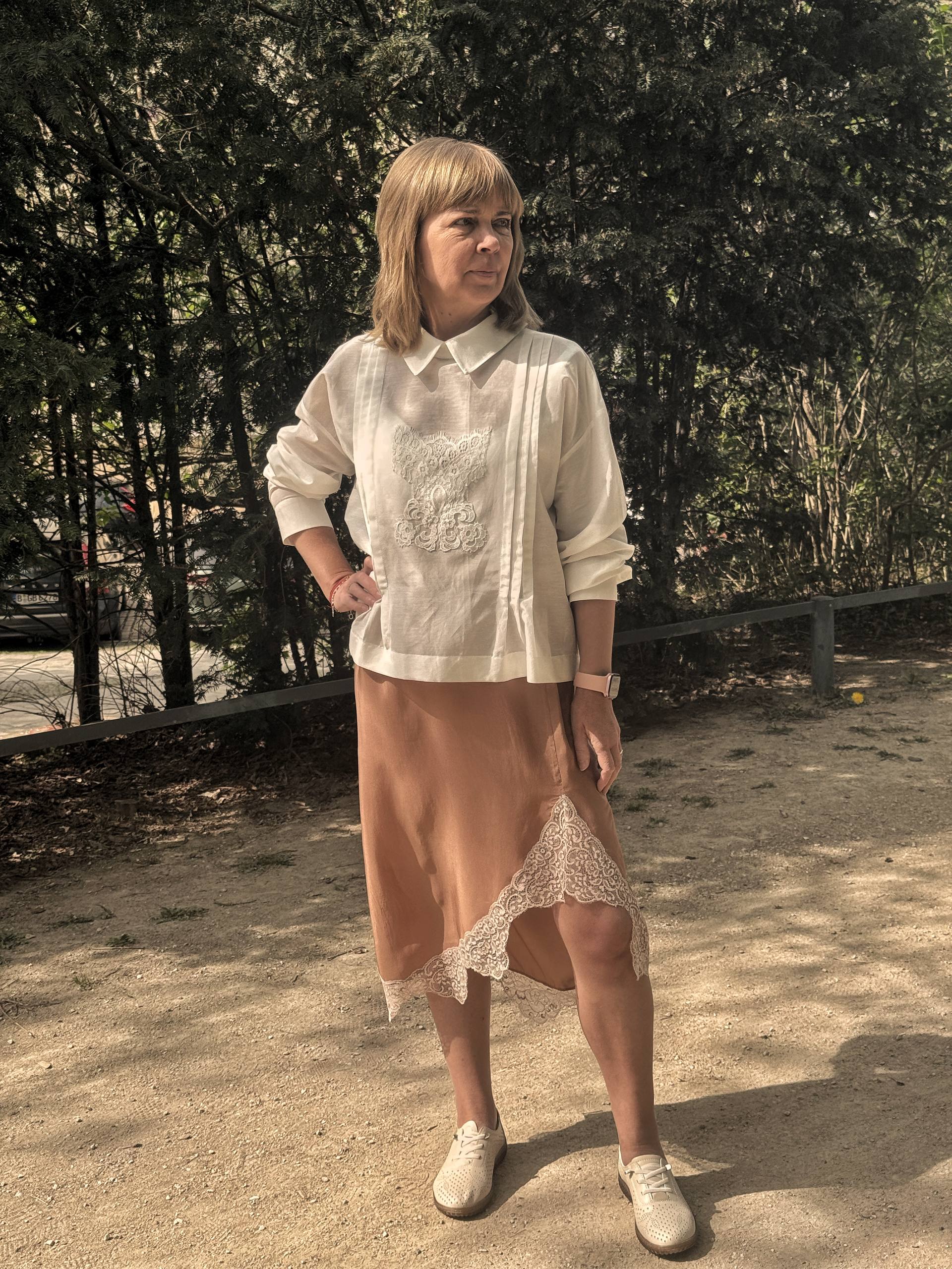 Beige silk Midi Skirt with Lace Trim